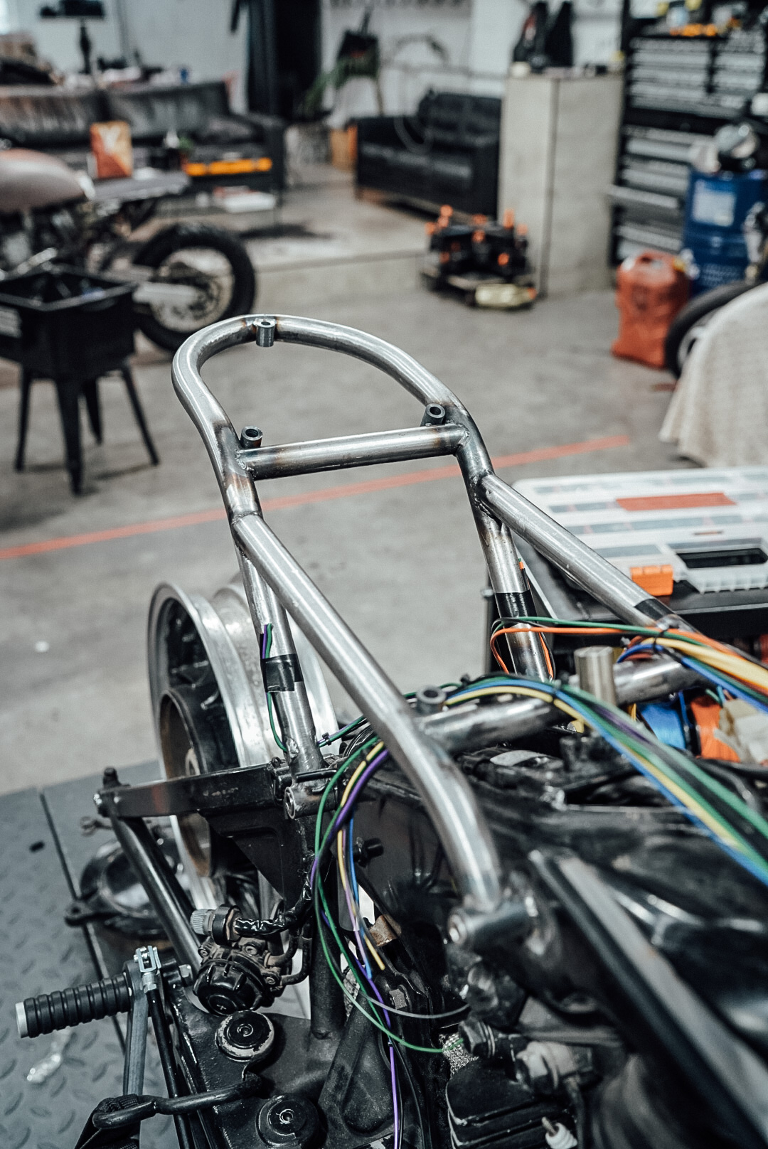 Kustom Kommune DIY Workshop XV750 Virago Cafe Racer Giveaway Build