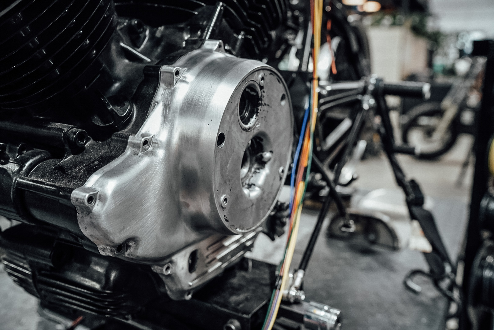 Kustom Kommune DIY Workshop XV750 Virago Cafe Racer Giveaway Build